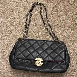 Elegant Black Quilted Shoulder Bag with Chain Strap